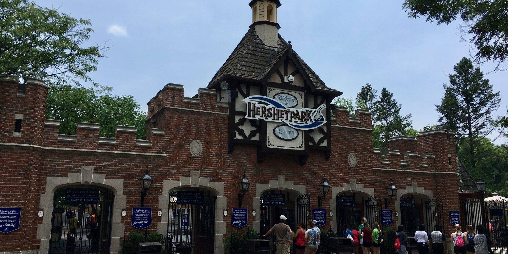 Hersheypark's Tudor entrance